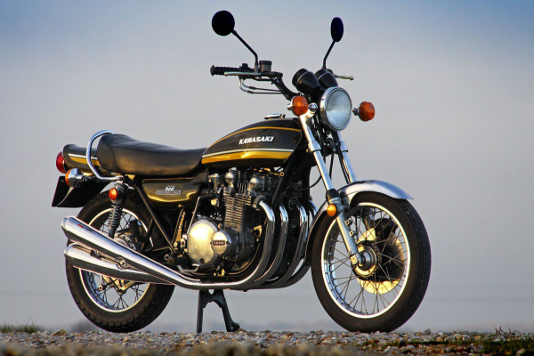 kawasaki 900 Z1 classic japanese four cylinder 900cc motorcycle